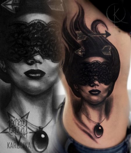 Тату девушка в маске