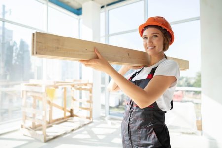 Женщина на стройке