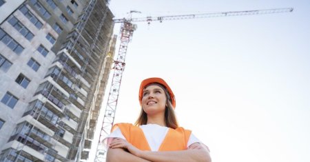 Женщина на стройке