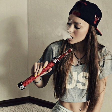 Крутая девушка