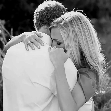 Объятия влюбленных