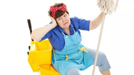 Женщина уборщица
