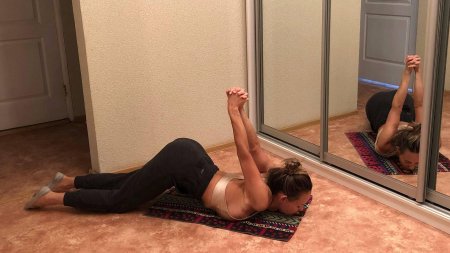 Растяжка упражнение