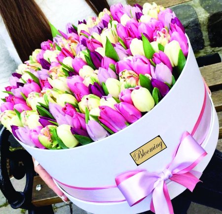 Шикарный букет тюльпанов