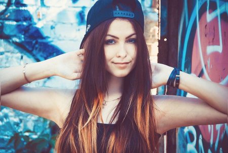 Крутая девушка