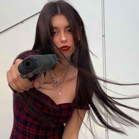 Дора певица