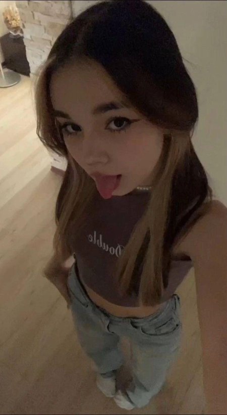 Девочка худая