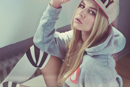 Крутая девочка