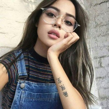 Лили меймак в очках