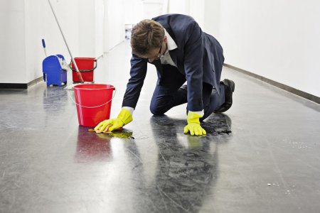 Креативная уборка офиса