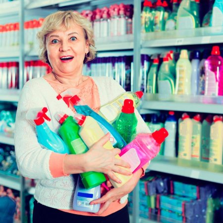 Продавец бытовой химии