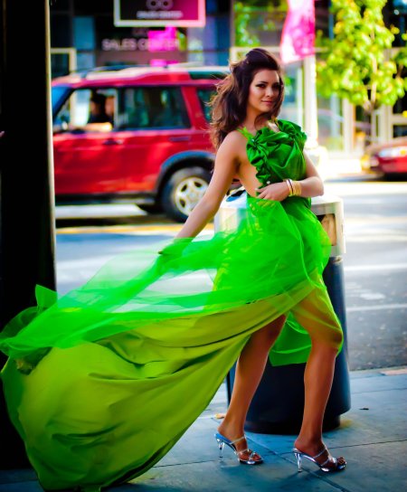 Яркие платья