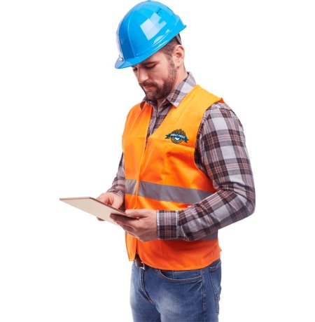 Строители в касках