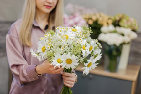 Красивые букеты цветов для женщины