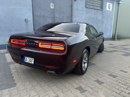 Додж челенжер