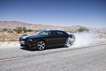 Dodge challenger srt8 392
