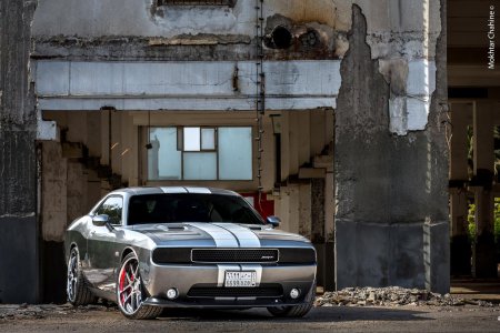 Dodge challenger srt8