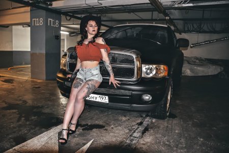 Додж рам девушки