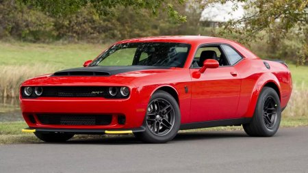 Dodge challenger srt hellcat