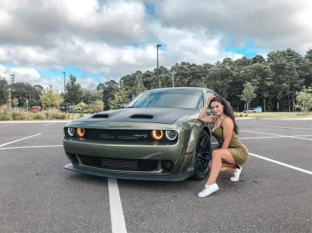 Dodge challenger hellcat redeye