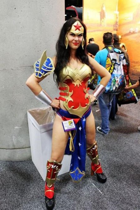 Чудо женщина косплей