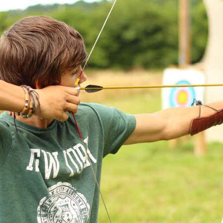 Детский стрельба из лука