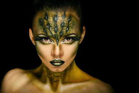 Макияж змеи
