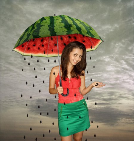 Девушка с арбузами