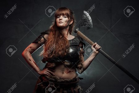 Женщина викинг