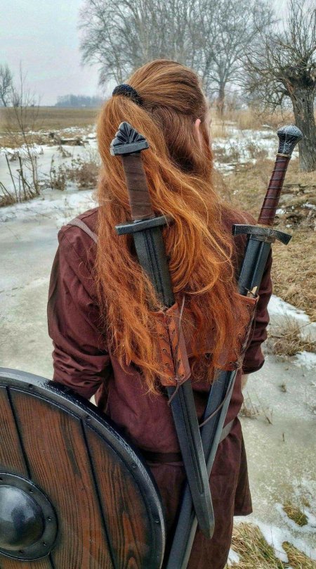 Женщина викинг