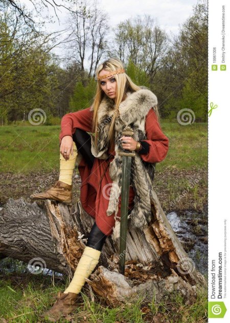 Девушка викинг