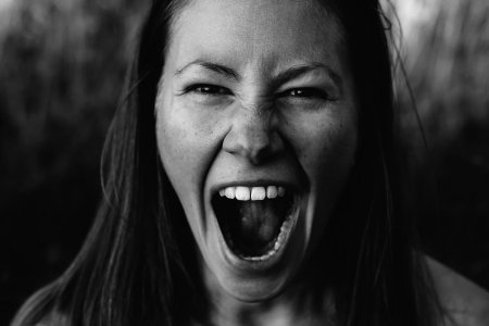 Крик эмоция