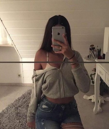 Девушки селфи