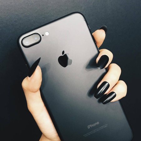 Айфон в руках