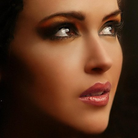 Красивая глаза