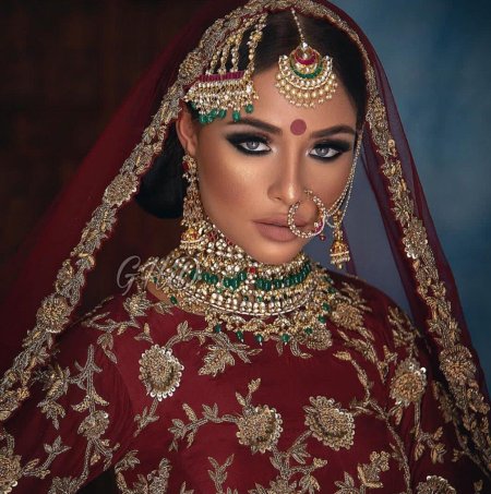 Макияж в индийском стиле