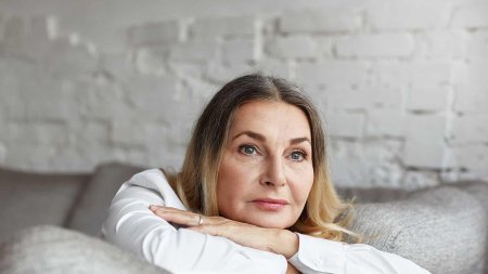 Женщина средних лет