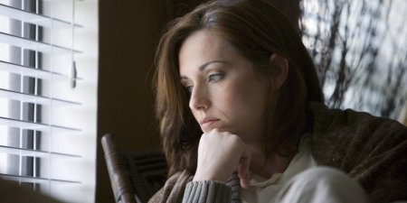 Одинокая женщина