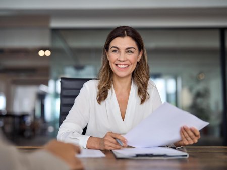 Менеджер девушка