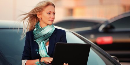 Красивая успешная женщина