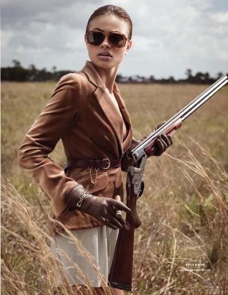 Женщина с оружием