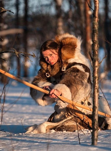 Девушка охотник