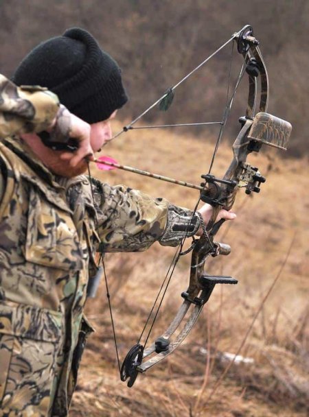 Охотничий блочный лук