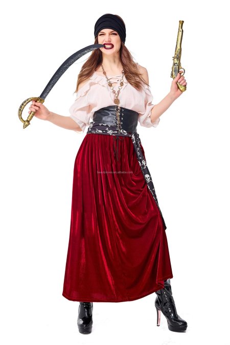 Женский костюм пирата