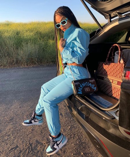 Спортивные костюмы женские