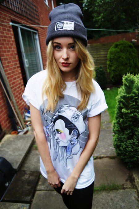 Девочка крутая