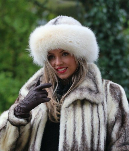 Меховая шапка