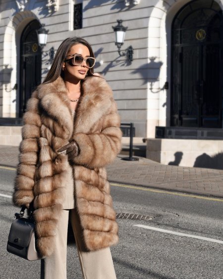 Красивая шуба