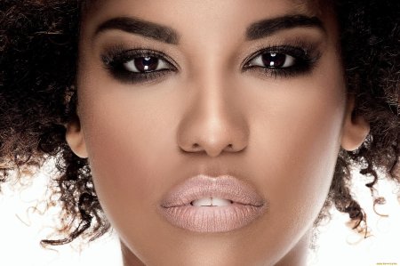 Мулатка красивая