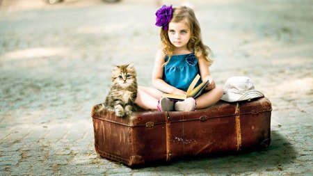 Фотосессия с чемоданом дети